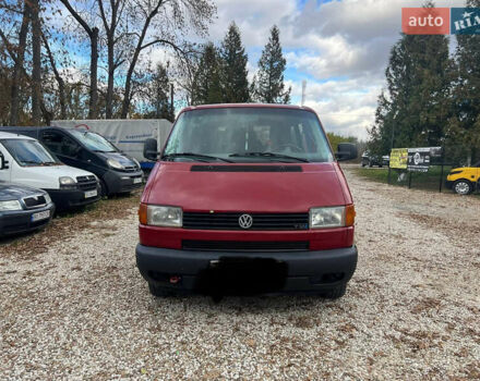 Красный Фольксваген Transporter, объемом двигателя 2.46 л и пробегом 350 тыс. км за 6000 $, фото 1 на Automoto.ua