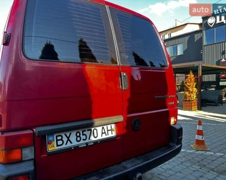 Красный Фольксваген Transporter, объемом двигателя 2.5 л и пробегом 200 тыс. км за 6900 $, фото 5 на Automoto.ua