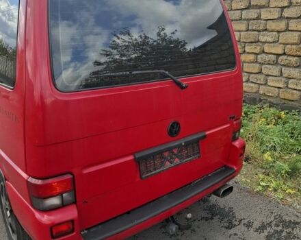 Красный Фольксваген Transporter, объемом двигателя 0 л и пробегом 295 тыс. км за 11200 $, фото 4 на Automoto.ua