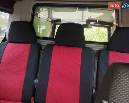 Красный Фольксваген Transporter, объемом двигателя 2.5 л и пробегом 420 тыс. км за 8000 $, фото 15 на Automoto.ua