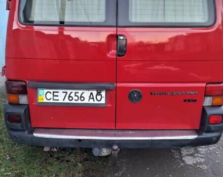 Красный Фольксваген Transporter, объемом двигателя 2.5 л и пробегом 247 тыс. км за 6500 $, фото 1 на Automoto.ua