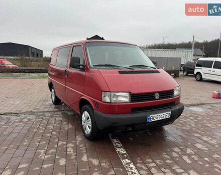 Красный Фольксваген Transporter, объемом двигателя 2.5 л и пробегом 420 тыс. км за 5950 $, фото 2 на Automoto.ua