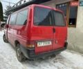 Красный Фольксваген Transporter, объемом двигателя 2.5 л и пробегом 345 тыс. км за 1800 $, фото 1 на Automoto.ua