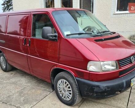 Красный Фольксваген Transporter, объемом двигателя 2.5 л и пробегом 206 тыс. км за 7290 $, фото 2 на Automoto.ua