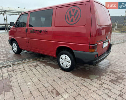 Красный Фольксваген Transporter, объемом двигателя 2.5 л и пробегом 420 тыс. км за 5950 $, фото 10 на Automoto.ua