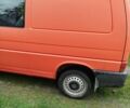Красный Фольксваген Transporter, объемом двигателя 0 л и пробегом 307 тыс. км за 6400 $, фото 5 на Automoto.ua