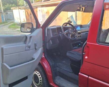 Красный Фольксваген Transporter, объемом двигателя 2.5 л и пробегом 247 тыс. км за 6500 $, фото 8 на Automoto.ua