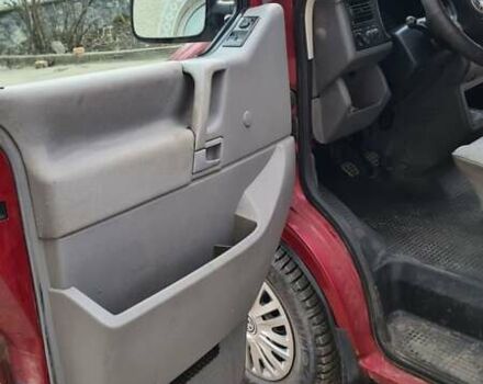 Красный Фольксваген Transporter, объемом двигателя 2.5 л и пробегом 206 тыс. км за 7290 $, фото 14 на Automoto.ua