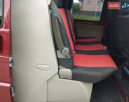 Красный Фольксваген Transporter, объемом двигателя 2.5 л и пробегом 420 тыс. км за 8000 $, фото 2 на Automoto.ua