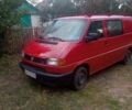 Красный Фольксваген Transporter, объемом двигателя 2.4 л и пробегом 320 тыс. км за 7000 $, фото 1 на Automoto.ua
