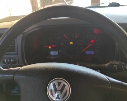 Красный Фольксваген Transporter, объемом двигателя 2.5 л и пробегом 450 тыс. км за 6000 $, фото 10 на Automoto.ua