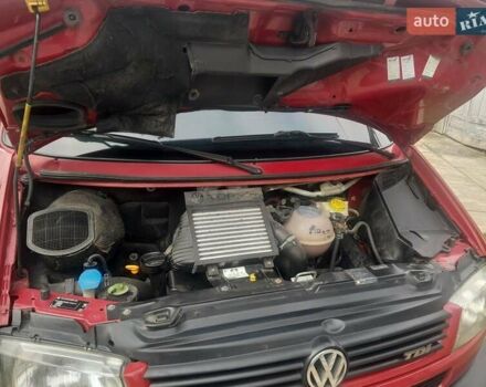 Красный Фольксваген Transporter, объемом двигателя 2.5 л и пробегом 318 тыс. км за 10300 $, фото 31 на Automoto.ua