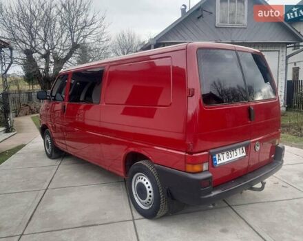 Красный Фольксваген Transporter, объемом двигателя 2.5 л и пробегом 318 тыс. км за 10300 $, фото 5 на Automoto.ua