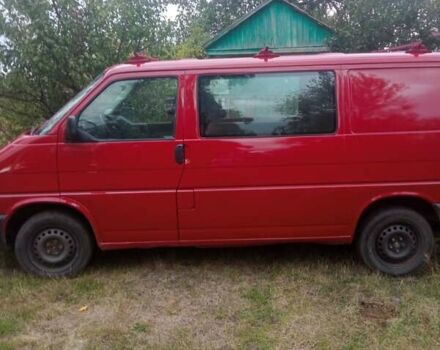 Красный Фольксваген Transporter, объемом двигателя 2.4 л и пробегом 320 тыс. км за 7000 $, фото 2 на Automoto.ua