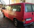 Красный Фольксваген Transporter, объемом двигателя 2.5 л и пробегом 450 тыс. км за 6000 $, фото 2 на Automoto.ua
