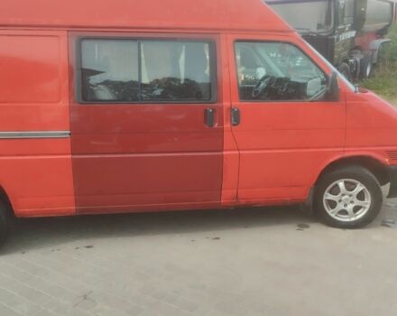 Красный Фольксваген Transporter, объемом двигателя 2.5 л и пробегом 386 тыс. км за 5200 $, фото 2 на Automoto.ua