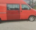 Красный Фольксваген Transporter, объемом двигателя 2.5 л и пробегом 386 тыс. км за 5200 $, фото 2 на Automoto.ua