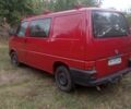 Красный Фольксваген Transporter, объемом двигателя 2.4 л и пробегом 320 тыс. км за 7000 $, фото 3 на Automoto.ua