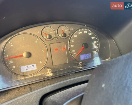 Красный Фольксваген Transporter, объемом двигателя 1.9 л и пробегом 305 тыс. км за 7900 $, фото 12 на Automoto.ua