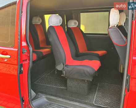 Красный Фольксваген Transporter, объемом двигателя 1.9 л и пробегом 305 тыс. км за 7900 $, фото 9 на Automoto.ua