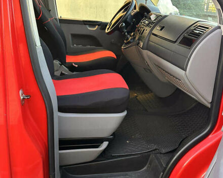 Красный Фольксваген Transporter, объемом двигателя 1.9 л и пробегом 305 тыс. км за 7900 $, фото 10 на Automoto.ua