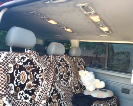 Красный Фольксваген Transporter, объемом двигателя 2.5 л и пробегом 450 тыс. км за 8500 $, фото 4 на Automoto.ua