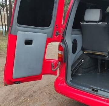 Красный Фольксваген Transporter, объемом двигателя 1.9 л и пробегом 345 тыс. км за 8000 $, фото 20 на Automoto.ua