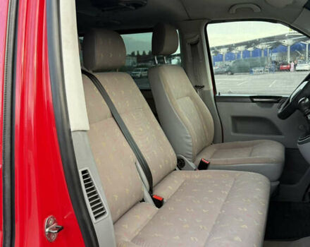 Красный Фольксваген Transporter, объемом двигателя 2.5 л и пробегом 280 тыс. км за 10900 $, фото 14 на Automoto.ua
