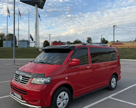Красный Фольксваген Transporter, объемом двигателя 2.5 л и пробегом 280 тыс. км за 10900 $, фото 1 на Automoto.ua