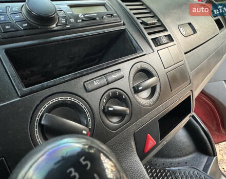 Красный Фольксваген Transporter, объемом двигателя 1.9 л и пробегом 221 тыс. км за 6999 $, фото 50 на Automoto.ua