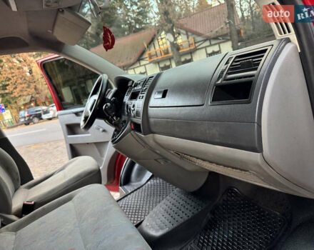 Красный Фольксваген Transporter, объемом двигателя 1.9 л и пробегом 221 тыс. км за 6999 $, фото 46 на Automoto.ua