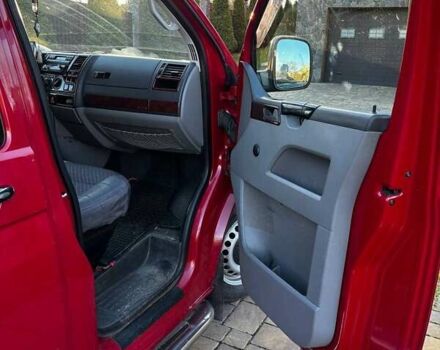 Красный Фольксваген Transporter, объемом двигателя 2.4 л и пробегом 320 тыс. км за 10500 $, фото 12 на Automoto.ua