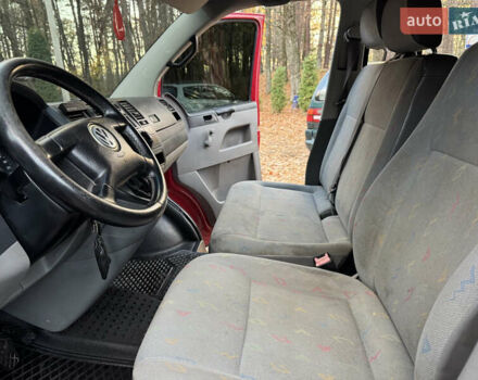 Красный Фольксваген Transporter, объемом двигателя 1.9 л и пробегом 221 тыс. км за 6999 $, фото 48 на Automoto.ua