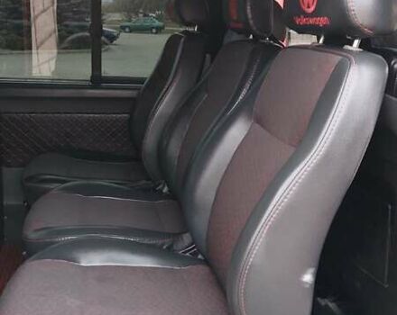 Красный Фольксваген Transporter, объемом двигателя 2.46 л и пробегом 220 тыс. км за 13800 $, фото 42 на Automoto.ua