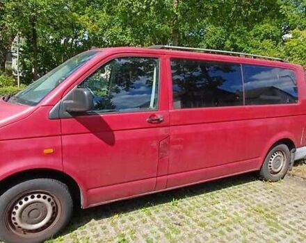 Красный Фольксваген Transporter, объемом двигателя 2.46 л и пробегом 400 тыс. км за 5000 $, фото 1 на Automoto.ua