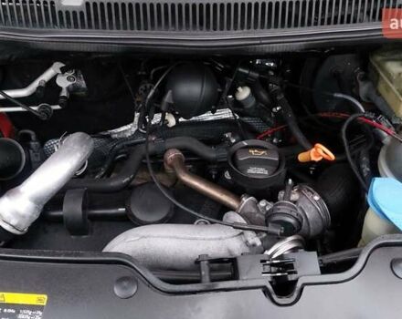 Красный Фольксваген Transporter, объемом двигателя 2.46 л и пробегом 220 тыс. км за 13800 $, фото 7 на Automoto.ua