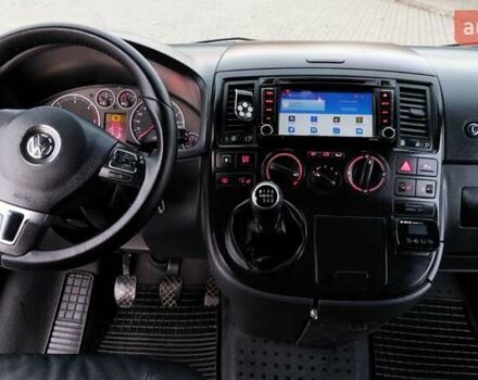 Красный Фольксваген Transporter, объемом двигателя 2.46 л и пробегом 220 тыс. км за 13800 $, фото 27 на Automoto.ua