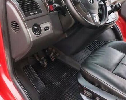 Красный Фольксваген Transporter, объемом двигателя 2.46 л и пробегом 220 тыс. км за 13800 $, фото 31 на Automoto.ua