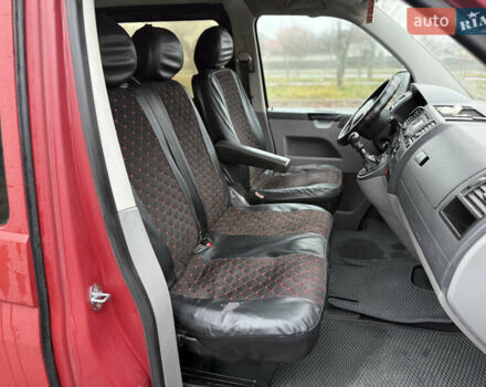 Красный Фольксваген Transporter, объемом двигателя 2.5 л и пробегом 400 тыс. км за 5250 $, фото 21 на Automoto.ua