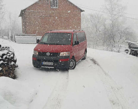 Красный Фольксваген Transporter, объемом двигателя 2.5 л и пробегом 270 тыс. км за 8200 $, фото 4 на Automoto.ua