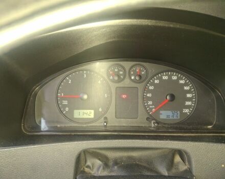 Красный Фольксваген Transporter, объемом двигателя 2.5 л и пробегом 302 тыс. км за 7000 $, фото 5 на Automoto.ua