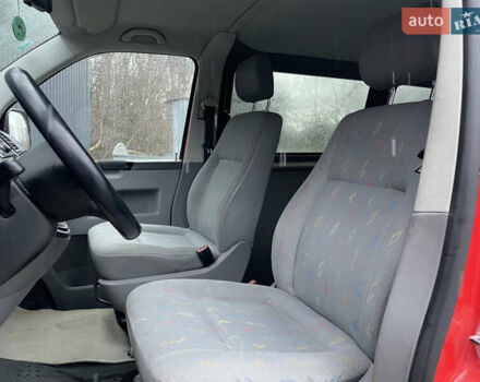 Красный Фольксваген Transporter, объемом двигателя 1.9 л и пробегом 335 тыс. км за 7899 $, фото 82 на Automoto.ua