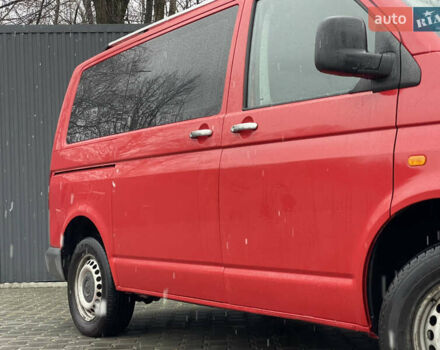 Красный Фольксваген Transporter, объемом двигателя 1.9 л и пробегом 335 тыс. км за 7899 $, фото 41 на Automoto.ua