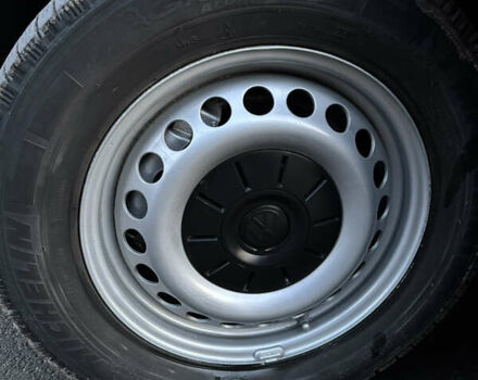 Красный Фольксваген Transporter, объемом двигателя 1.98 л и пробегом 259 тыс. км за 8500 $, фото 12 на Automoto.ua