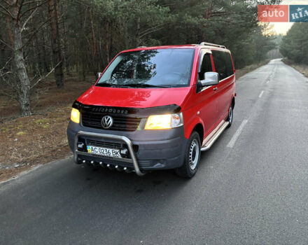 Красный Фольксваген Transporter, объемом двигателя 1.98 л и пробегом 259 тыс. км за 8500 $, фото 1 на Automoto.ua