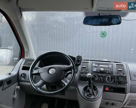 Красный Фольксваген Transporter, объемом двигателя 1.9 л и пробегом 335 тыс. км за 7899 $, фото 74 на Automoto.ua