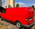Красный Фольксваген Transporter, объемом двигателя 2 л и пробегом 430 тыс. км за 8000 $, фото 3 на Automoto.ua