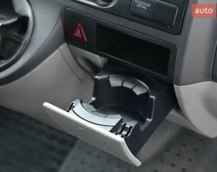 Красный Фольксваген Transporter, объемом двигателя 1.97 л и пробегом 446 тыс. км за 12100 $, фото 20 на Automoto.ua