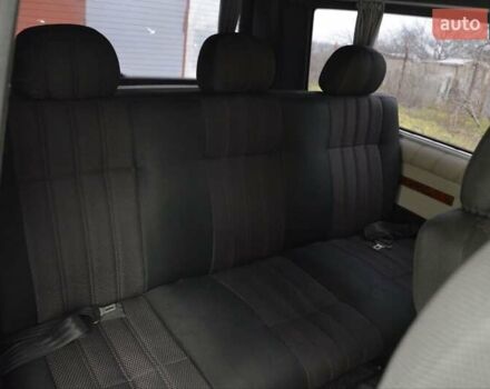 Красный Фольксваген Transporter, объемом двигателя 1.97 л и пробегом 446 тыс. км за 12100 $, фото 6 на Automoto.ua