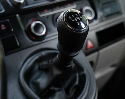 Красный Фольксваген Transporter, объемом двигателя 1.97 л и пробегом 470 тыс. км за 12900 $, фото 63 на Automoto.ua